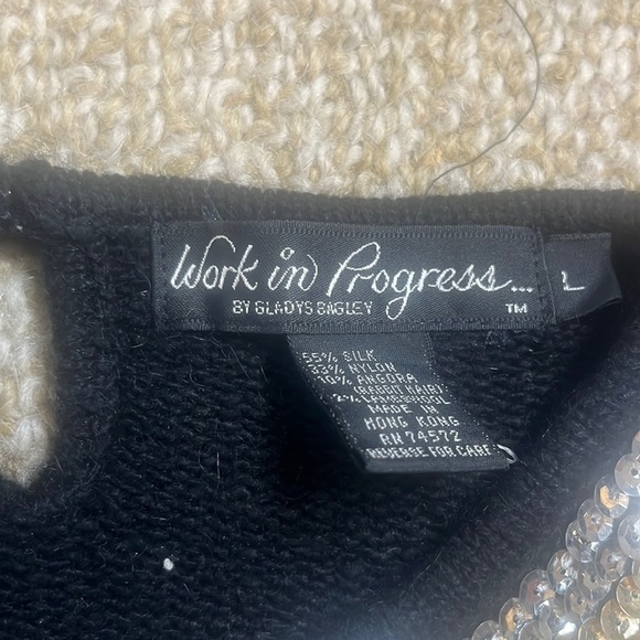 Vintage Work in Progress silk/ angora sequin bow sweater - Picture 6 of 6